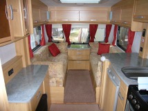 Lunar Quasar 462 2008 caravan photo