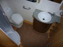 Lunar Quasar 462 2008 caravan photo