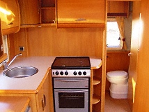 Swift Challenger 470 SE 2004 caravan photo
